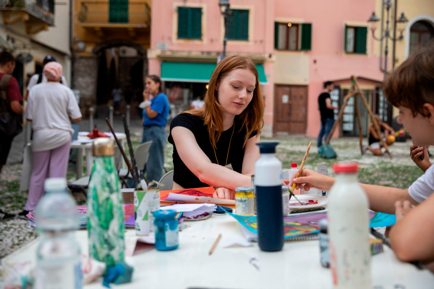Jolanda che dipinge, durante Scambi Festival 2022
